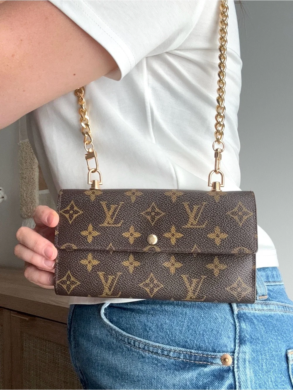 ✅AUTH✅LOUIS VUITTON WALLET ON A CHAIN